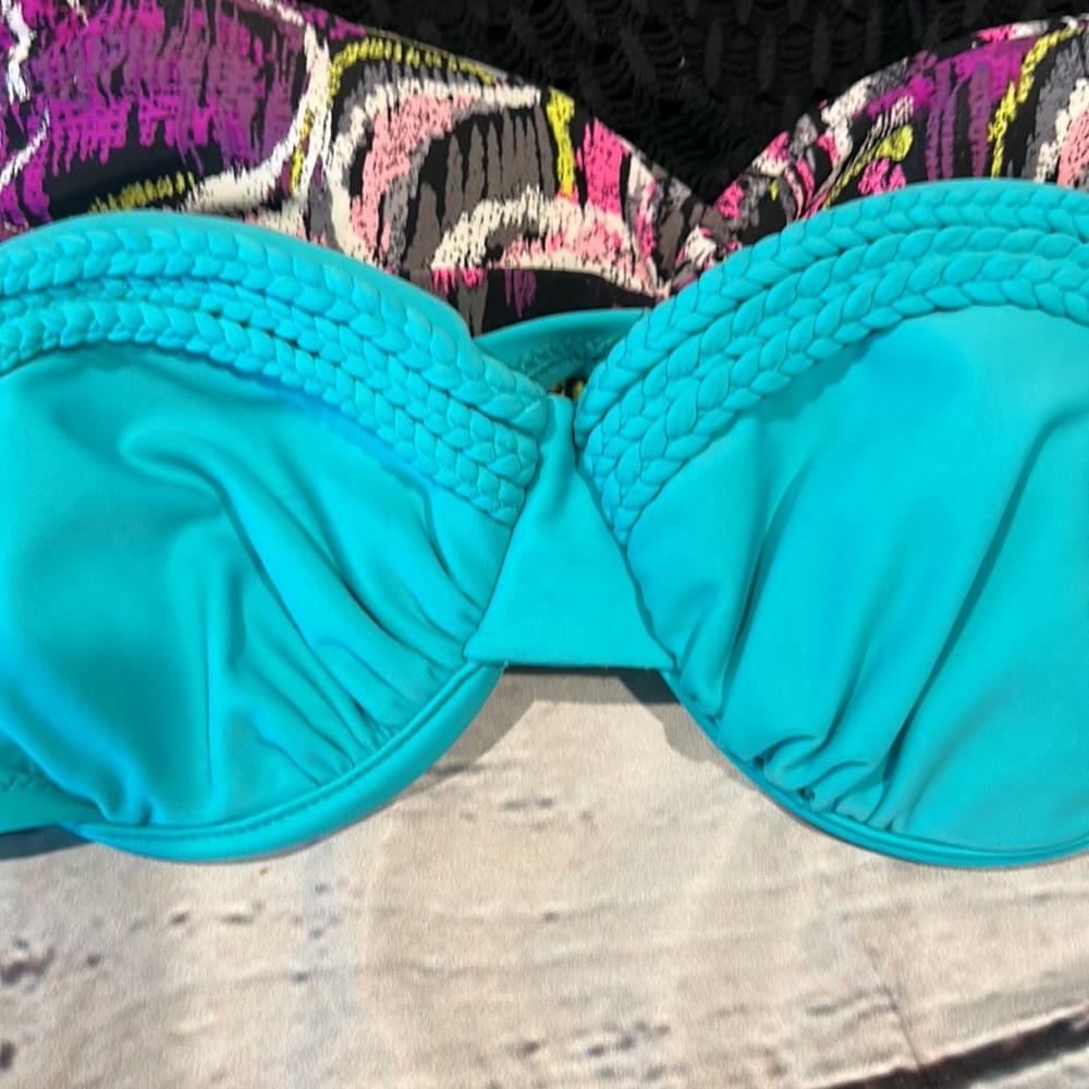 8 bikini tops bundle - Picture 2 of 7